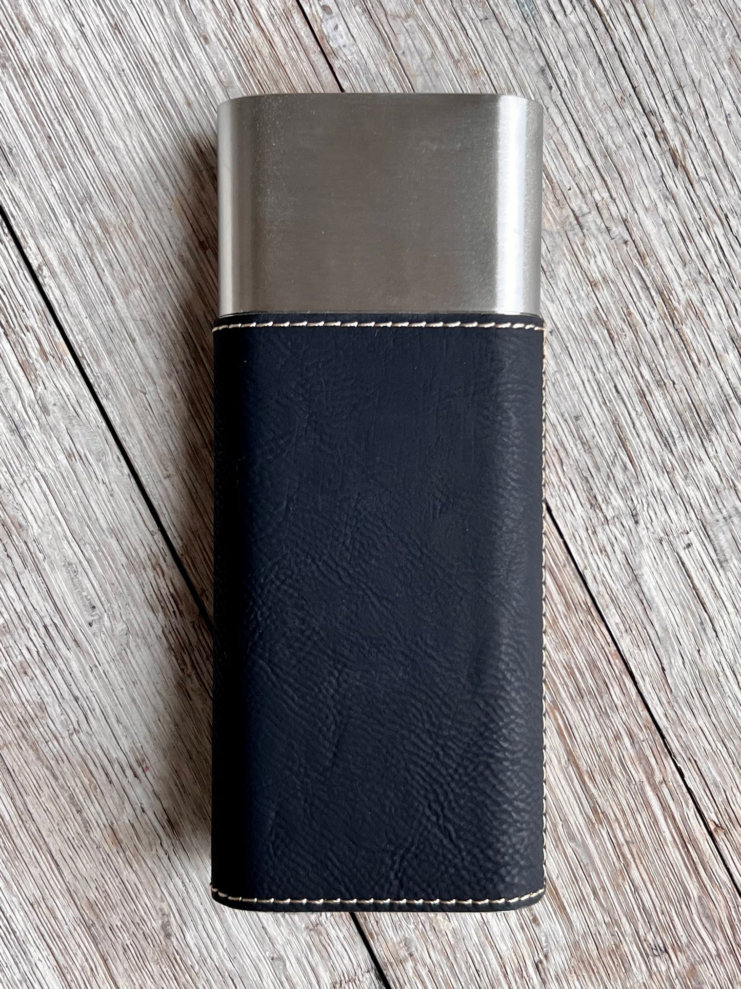 Laserable Leatherette Cigar Case w/Flask